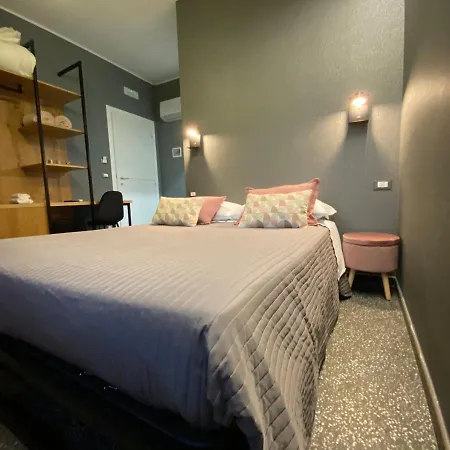 La Taverna Antica فندق مبيت وإفطار بيسكارا