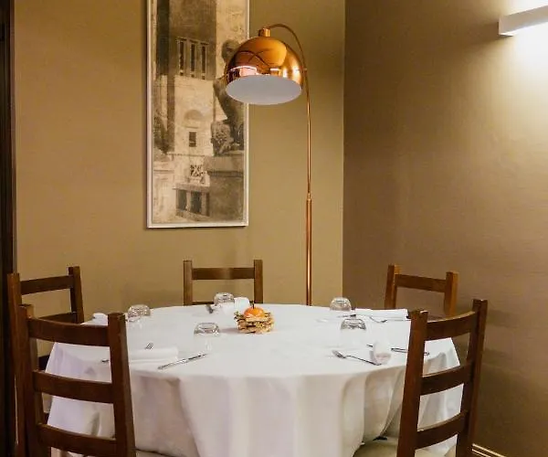 فندق مبيت وإفطار La Taverna Antica 4*