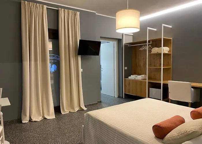 فندق مبيت وإفطار La Taverna Antica 4*